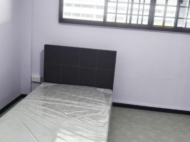 341 Jurong East Avenue 1 HDB Apartment Room Rental, $900, 1 Bed 1 Bath 1,614 sqft $0.56 psf