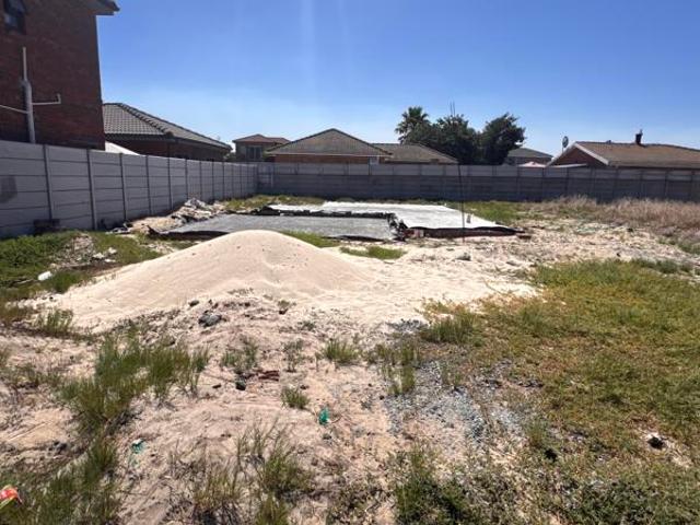341 m² Land available in Soneike
