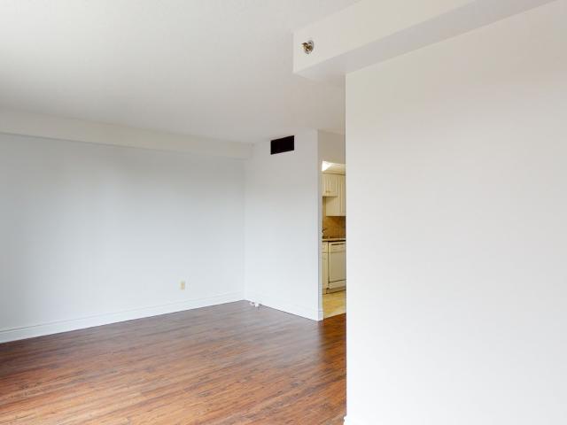 341 MacLaren St. Bachelor [object Promise] for Rent