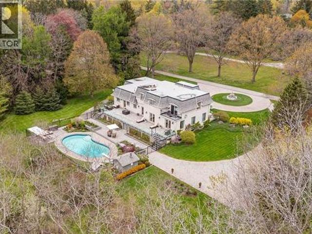 342 Mountain Brow Road, Hamilton, ON, L7P 5A3 Luxury House for sale | Listing ID 40832 | Royal LePage Carriage Trade Luxury Properties