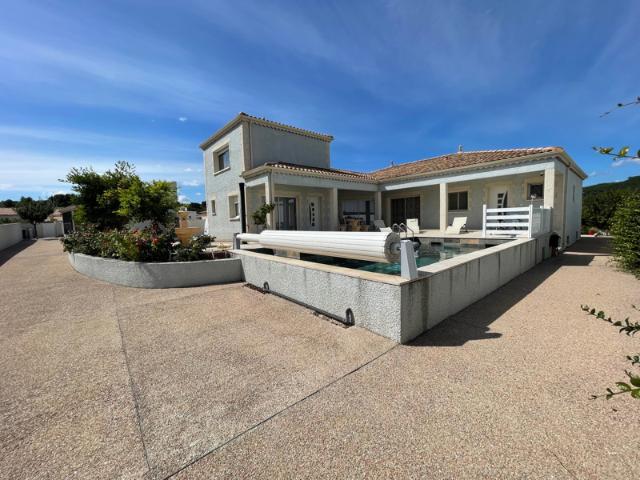 34320 Fontès Villa de 192.50 m2 sur terrain de 967 m2 4 cham