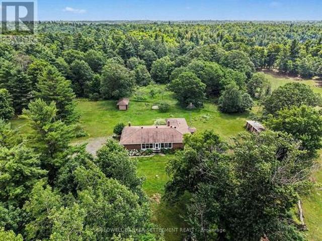 343 Ennis Road, Tay Valley, ON, K0G 1A0 house for sale | Listing ID X13580 | Royal LePage