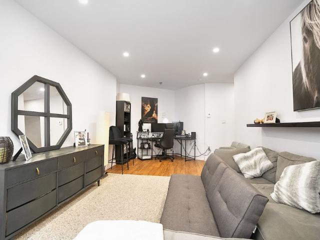 3440 Ridgewood