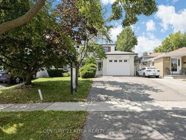 3441 Oakglade Crescent, Mississauga, ON, L5C 1X4 house for sale | Listing ID W13680 | Royal LePage