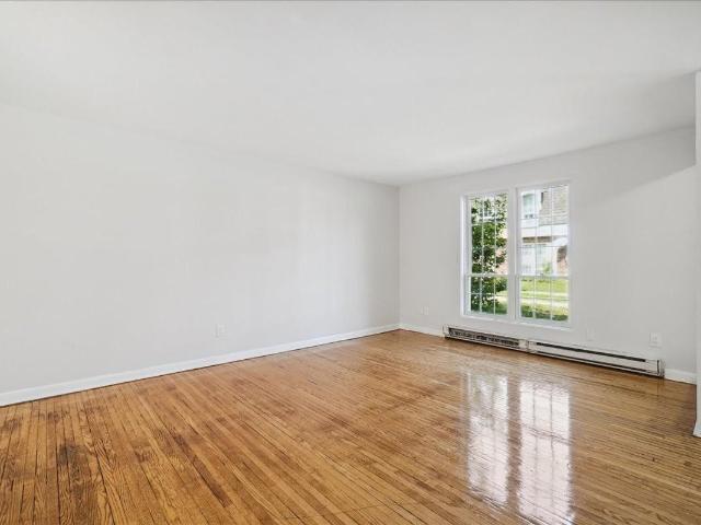 3455 Havenwood Townhomes 4 Bedroom Apartment for Rent at 3455 Havenwood Dr, Mississauga, ON L4X 2M7 Applewood