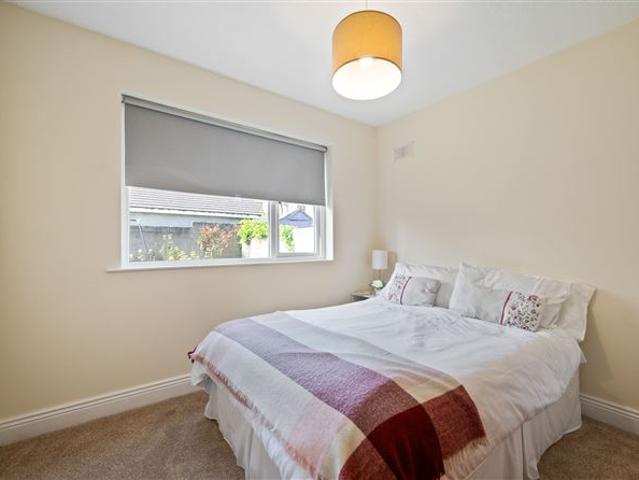 345,000 | 156 Oakcourt Drive, Palmerstown, Dublin 20 Mark Kelly & Associates 5003 MyHome. Ie Residential