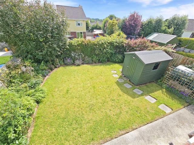 345,000 | 19 Ivy Hill, Gort Road, Ennis, Co. Clare DNG O'Sullivan Hurley 4942 MyHome. Ie Residential