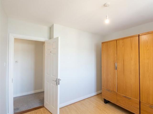 345,000 | 6 Oak Lawn, Sligo, DNG Flanagan Ford 5017 MyHome. Ie Residential