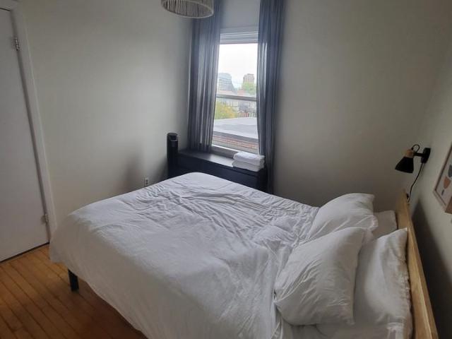 345 Elgin Street 1 Bedroom Apartment for Rent at 345 Elgin St, Ottawa, ON K2P 1M7 Centretown
