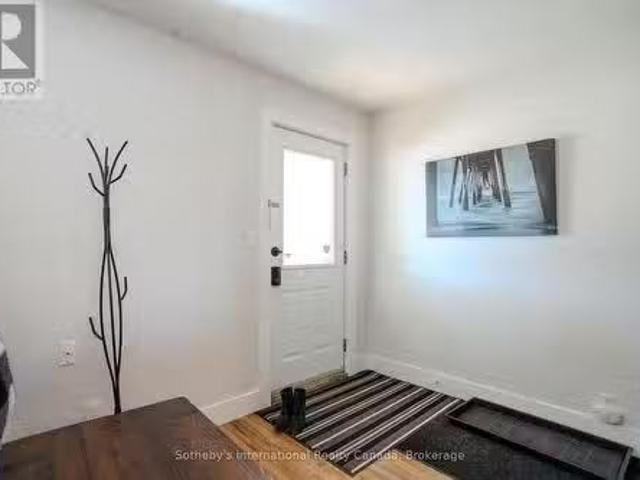 345 Napier Street, Collingwood, ON, L9Y 3T6 house for lease.