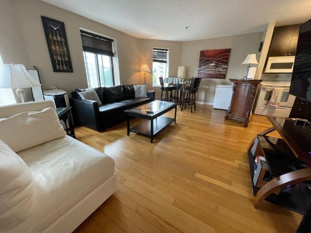 3465 Ch. de la Côte des Neiges, Montréal Ville Marie, QC H3H