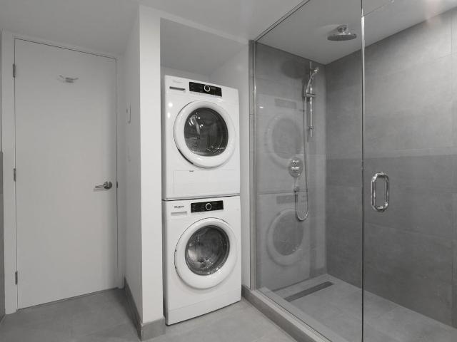 3460 Peel Street Studio Apartment for Rent at 3460 Rue Peel, Montréal, QC H3A 2M1