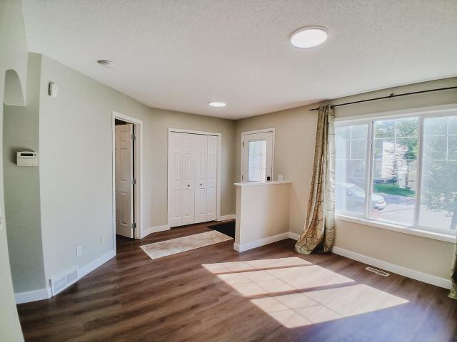 346 Saddlebrook Way NE, Calgary, AB 3 Bedroom Apartment for Rent at 346 Saddlebrook Way Ne, Calgary, AB T3J 5M7 Saddle Ridge