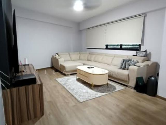 346 Tampines Street 33 HDB Apartment For Sale, $650,000, 3 Bed 2 Bath 1,163 sqft $559.00 psf