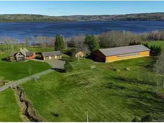 3479 Lower Cambridge Rd, Cambridge Narrows, NB, E4C 1S7 hous.