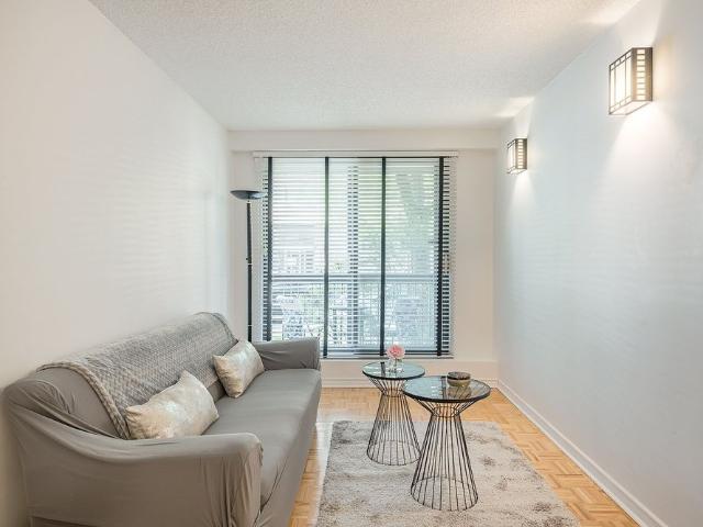 3470 Rue Durocher #102