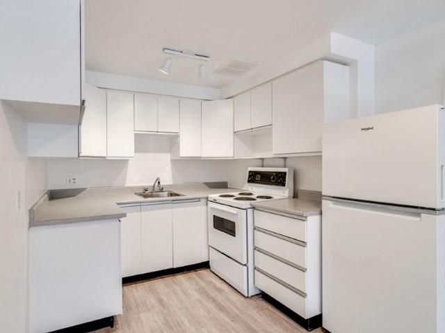 3484 Rue Stanley, #610