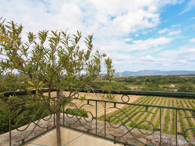 34800 BRIGNAC MAISON DE VILLAGE DU XIXe SIÈCLE 180 m2 TERRASSE AVEC VUE GARAGE CAVES