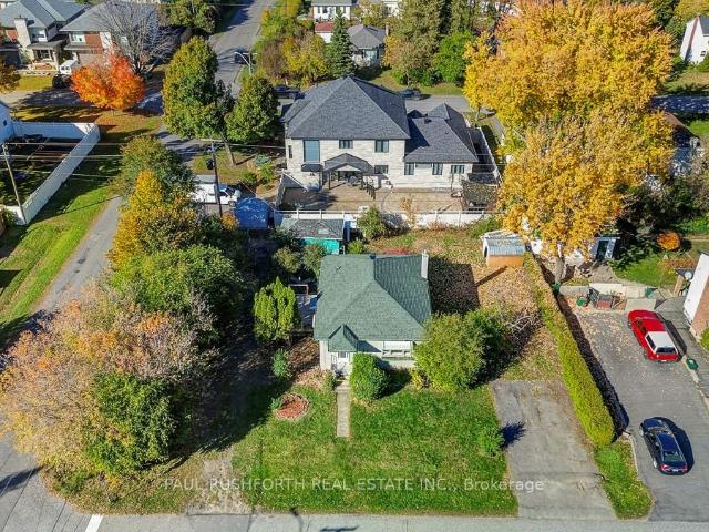 348 Woodroffe Avenue
