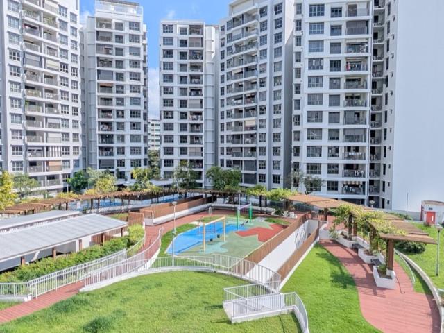 348D Yishun Avenue 11 HDB Apartment For Sale, $928,000, 4 Bed 2 Bath 1,205 sqft $770.00 psf