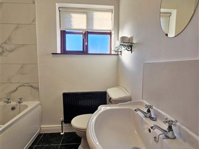 349,000 | 10 The Walk, Cnoc na Greine, Kilcullen, Kildare Appleton Property 4986 MyHome. Ie Residential