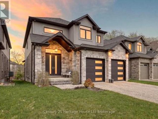 349 Masters Drive, Woodstock North, ON, N4T 0L2 house for sale | Listing ID X13031 | Royal LePage