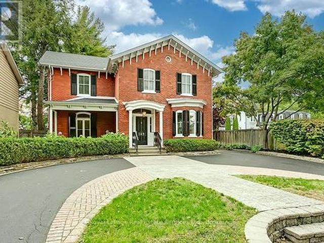 349 Trafalgar Road, Oakville Oo Old Oakville, ON, L6J 3H3 Luxury House for sale | Listing ID W13533 | Royal LePage Carriage Trade Luxury Properties
