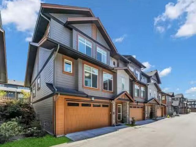 34 17033 Fraser Highway, Surrey, BC, V4N 6V2 house for lease.