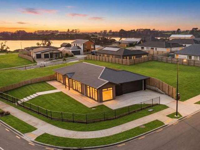 34 Tahuna Minhinnick Drive, Glenbrook, Franklin