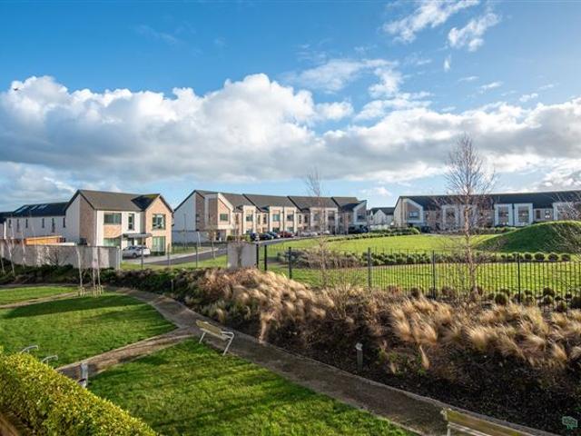 34 The Grove, St Marnocks Bay, Portmarnock, County Dublin Noel Kelly Auctioneers Ltd 4907 MyHome. Ie Residential