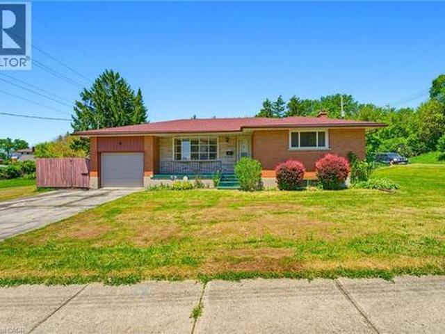 34 Volta Avenue, Kitchener, ON, N2A 2P8 house for sale | Listing ID 40840 | Royal LePage