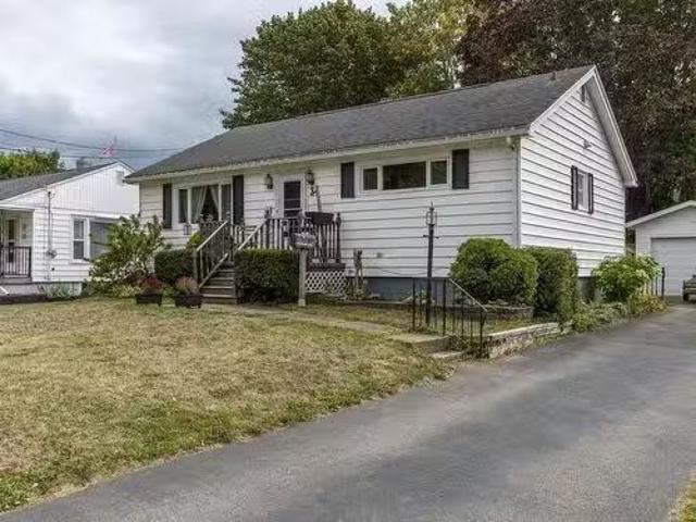 34 Wade Street, Kentville, NS, B4N 1B6 house for sale Listi.