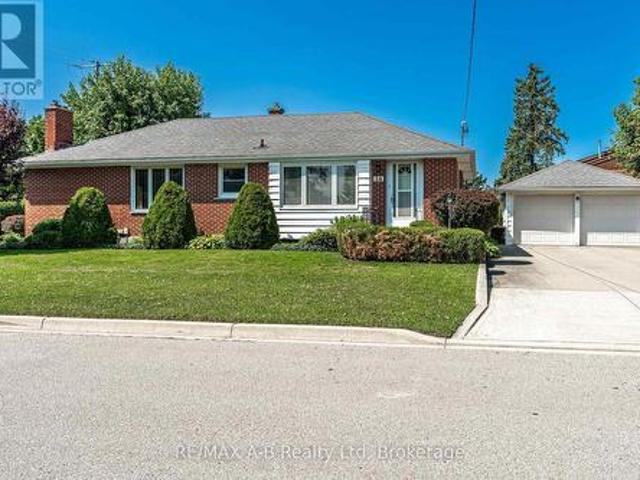 34 Warner Street, St. Marys, ON, N4X 0C3 house for sale | Listing ID X13663 | Royal LePage