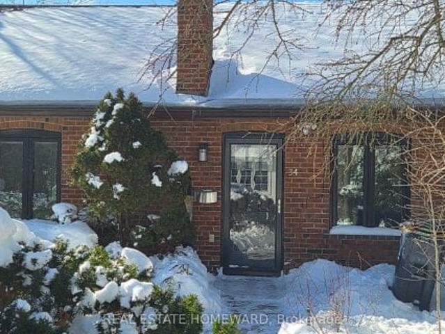 34 Wood Glen Road