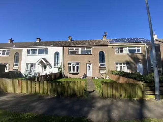 34 Woodland Walk