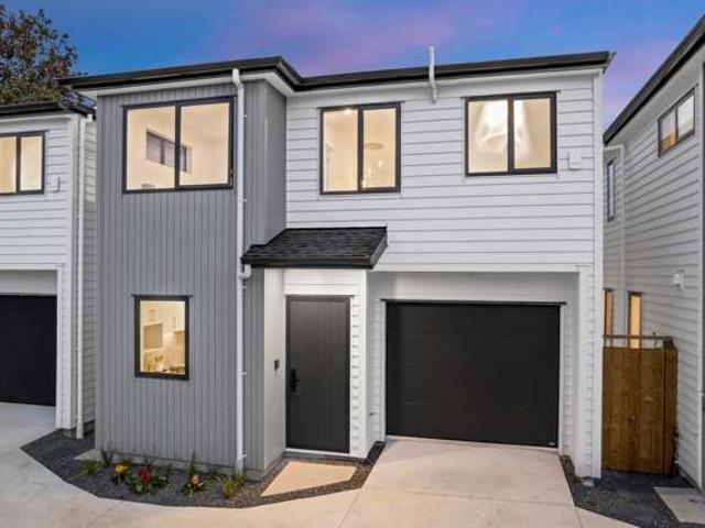 34 Angelo Avenue, Howick, Manukau City