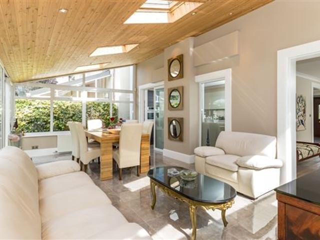 34 Burrow Court, Portmarnock, County Dublin Noel Kelly Auctioneers Ltd 4926 MyHome. Ie Residential