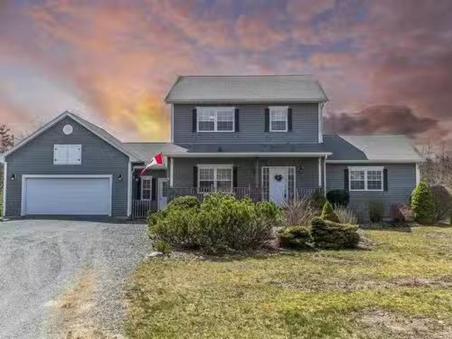 34 Celebration Drive, Fall River, NS, B2T 1T8 Luxury House f.