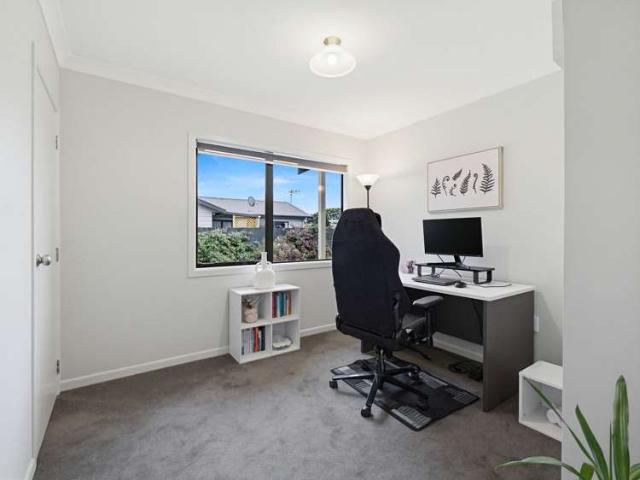 34 Dahlstrom Grove, Kelvin Grove, Palmerston North City