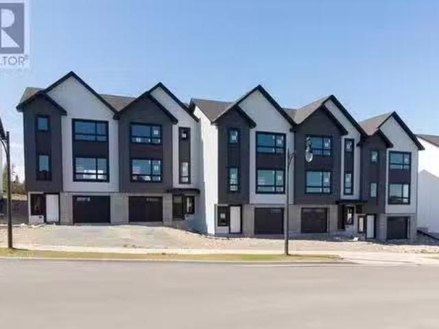 34 Donegal Run, St. John'S, NL, A1H 0P8 house for sale List.