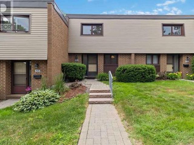 34 Forestside Crescent, Halifax, NS, B3M 1M4 townhouse for sale | Listing ID 202617 | Royal LePage