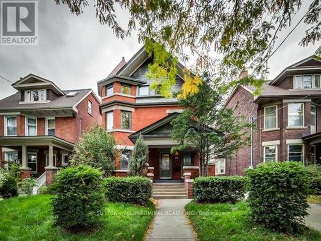 34 Hewitt Main Floor Avenue, Toronto, ON, M6R 1Y3 house for lease | Listing ID W13463 | Royal LePage