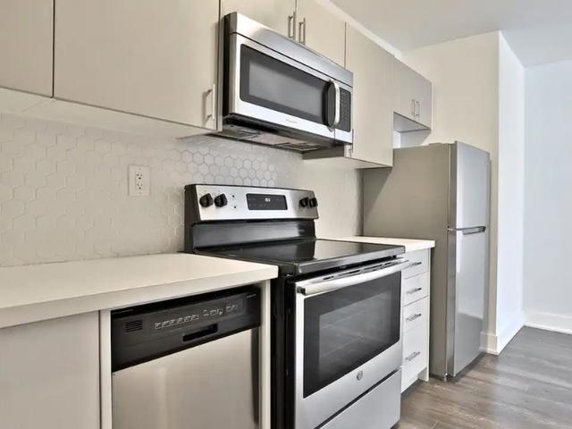 34 Heydon Park Rd