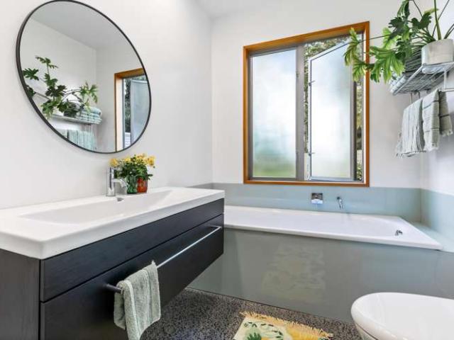34 Holdens Road, Henderson, Waitakere City