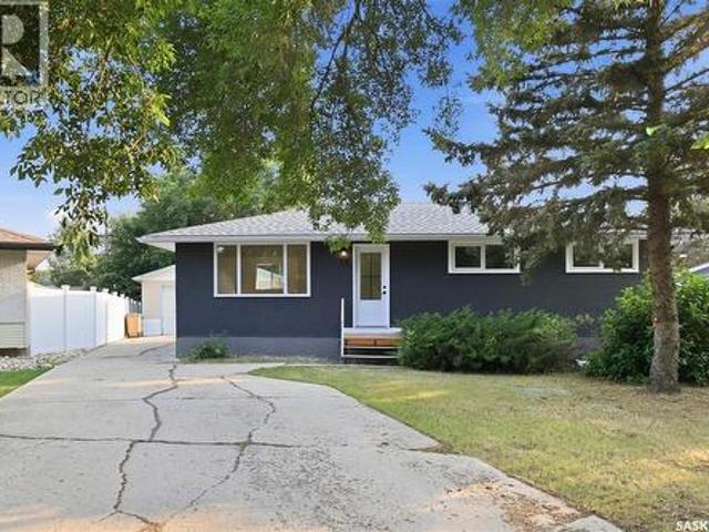 34 Ottawa Place, Regina, SK, S4R 2V7 house for sale | Listing ID SK044033 | Royal LePage