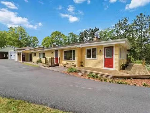 34 Palmer Lake Drive, Windsor Forks, NS, B0N 2T0 Luxury Hous.