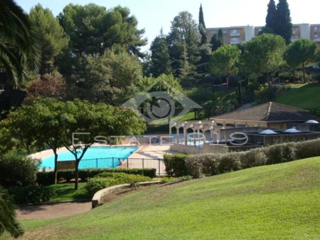 3/4 PIECES 95,40 m² DANS DOMAINE PRIVE ET SECURISE
