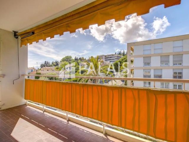 3/4 PIECES AVANT DERNIER ETAGE