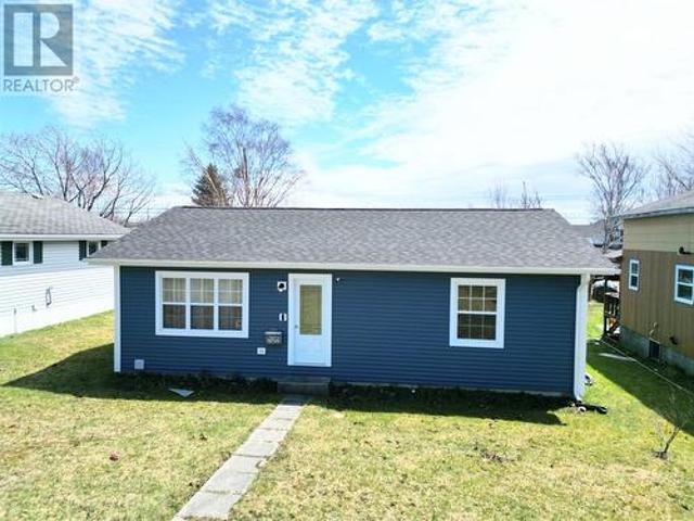 34 Pleasant Street, Stephenville, NL, A2N 1S2 house for sale | Listing ID 1296 | Royal LePage
