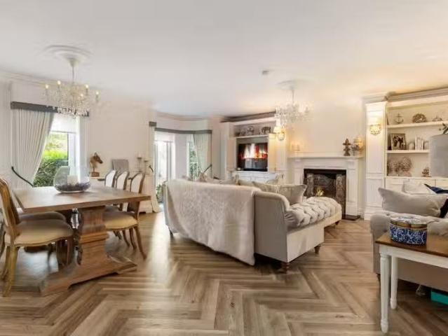 34 Radcliff Hall, St Johns Road, Sandymount, Dublin 4, D04E195.